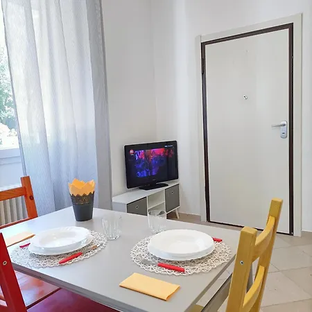 Ingresso E Cortile Privato Apartament