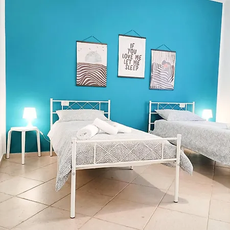 Ingresso E Cortile Privato