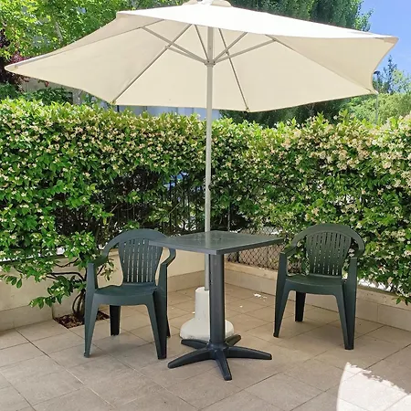 Ingresso E Cortile Privato Apartment *